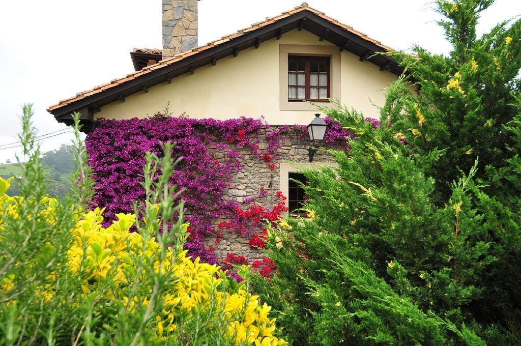 Casa Rural Llugaron I Casa de hóspedes Miravalles Exterior foto