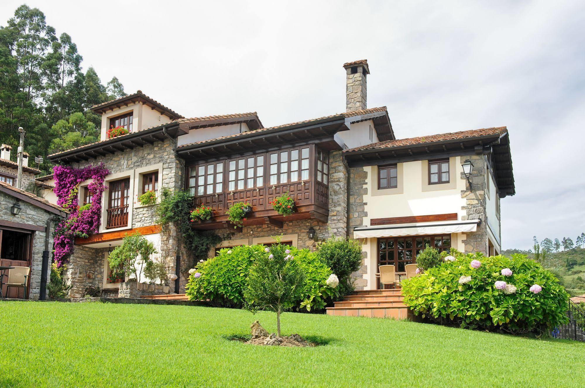 Casa Rural Llugaron I Casa de hóspedes Miravalles Exterior foto